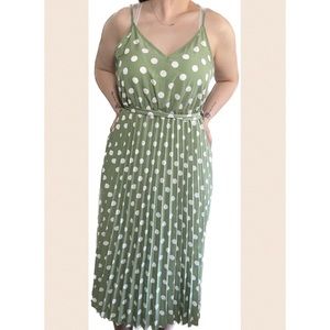 Green Summer Midi Dress with White Polkadots, never worn